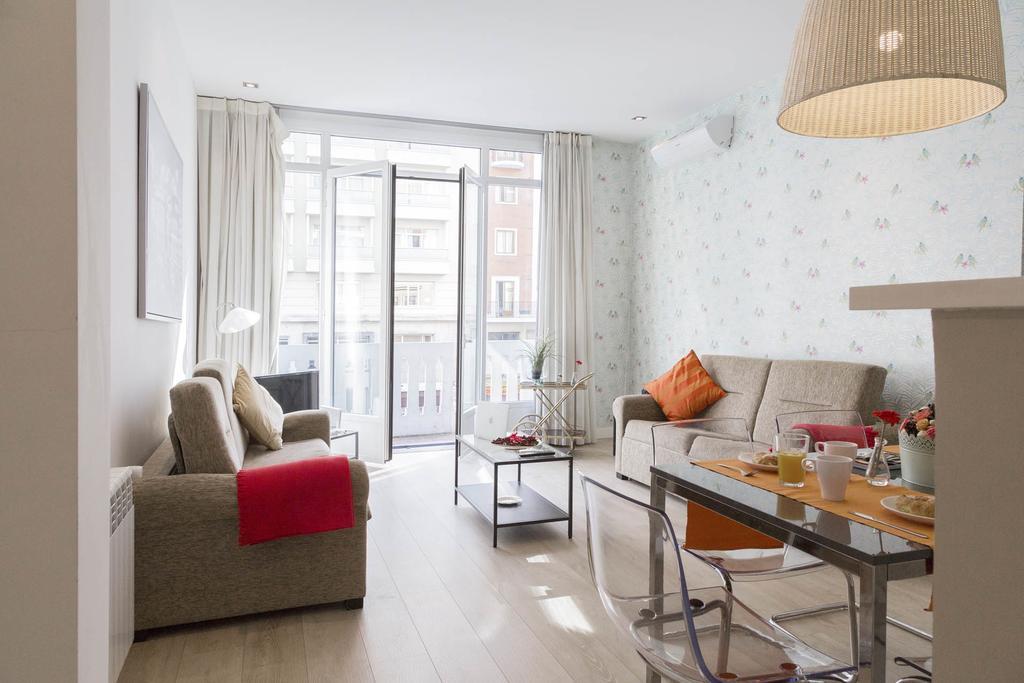 Smartrental Madrid Gran Via Apartments Buitenkant foto